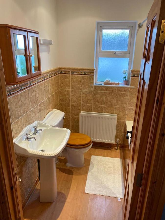 Primrose Cottage, Bushmills - Cosy Self Catering Property Dış mekan fotoğraf